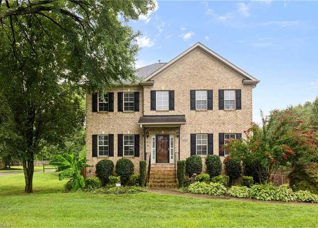 Property at 4040 Joyner Cross Rd, Kernersville, NC 27284, 3 beds, 2.5 baths