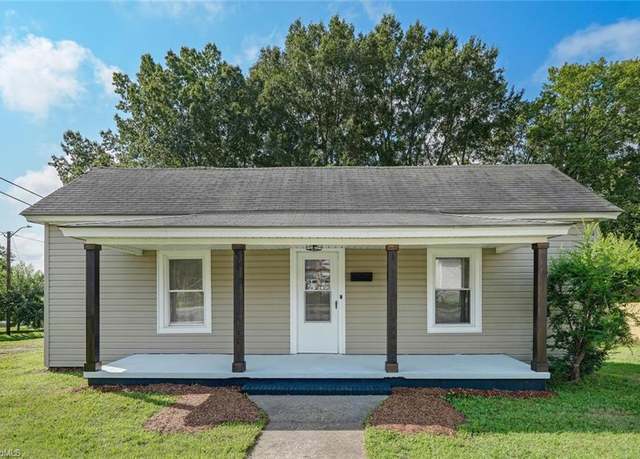 Property at 1326 Stadium Dr, Eden, NC 27288, 2 beds, 1 bath