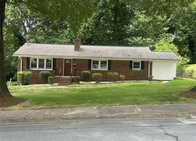 Property at 1200 Lockland Ave, Winston-salem, NC 27103, 4 beds, 3 baths