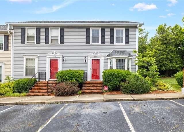 Property at 5660 W Market St Unit A, Greensboro, NC 27409, 2 beds, 2.5 baths