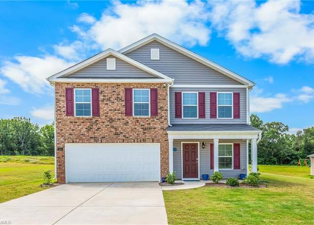 Property at 141 Nova Ln, King, NC 27021, 3 beds, 2.5 baths