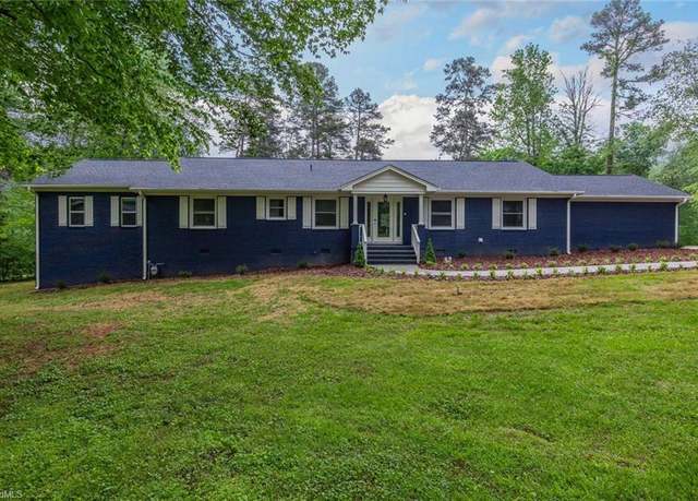 Property at 104 Shawnee Cir, Lexington, NC 27295, 3 beds, 3.5 baths