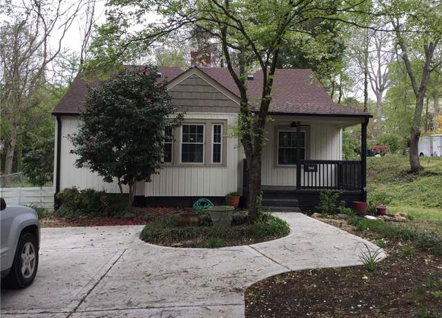 Property at 1143 Ebert St, Winston-salem, NC 27103, 3 beds, 2 baths