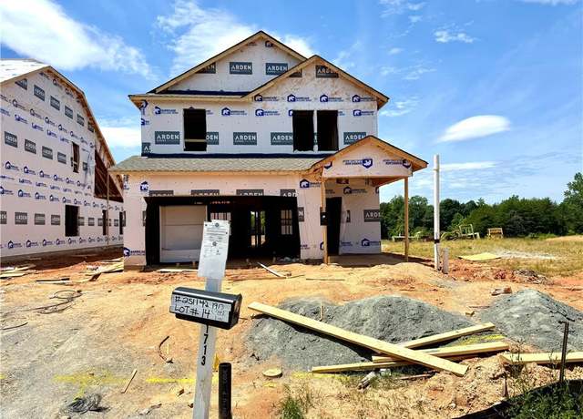 Property at 1713 Creekline Dr, Kernersville, NC 27284, 3 beds, 2.5 baths