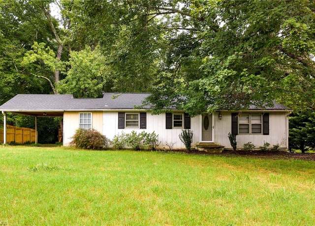 Property at 1070 Tom Gordon Rd, King, NC 27021, 2 beds, 1 bath