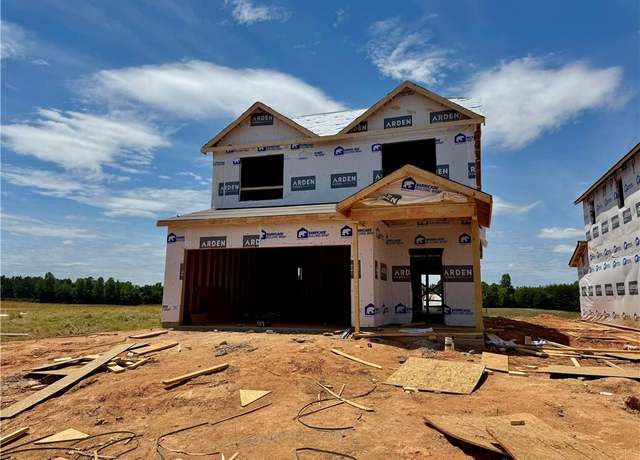 Property at 1715 Creekline Dr, Kernersville, NC 27284, 3 beds, 2.5 baths