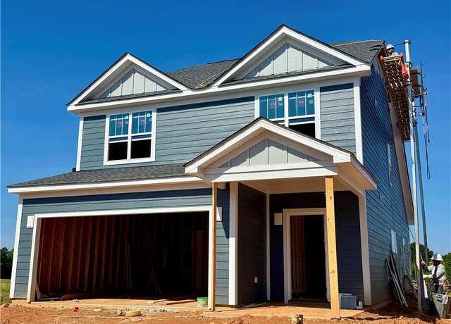 Property at 1715 Creekline Dr, Kernersville, NC 27284, 3 beds, 2.5 baths