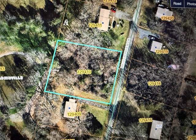 Property at 612 Meadowbrook Dr, Yadkinville, NC 27055