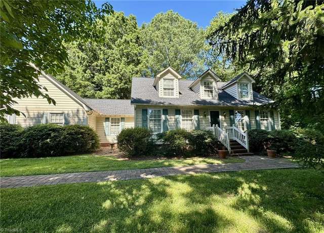 Property at 102 Cherokee Dr, Lexington, NC 27295, 3 beds, 2 baths