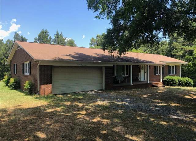 Property at 1270 W Stanback Rd, Mount Gilead, NC 28338, 3 beds, 2.5 baths