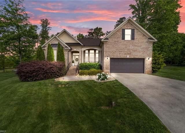 Property at 8898 Bakersfield Dr, Kernersville, NC 27284, 3 beds, 2 baths
