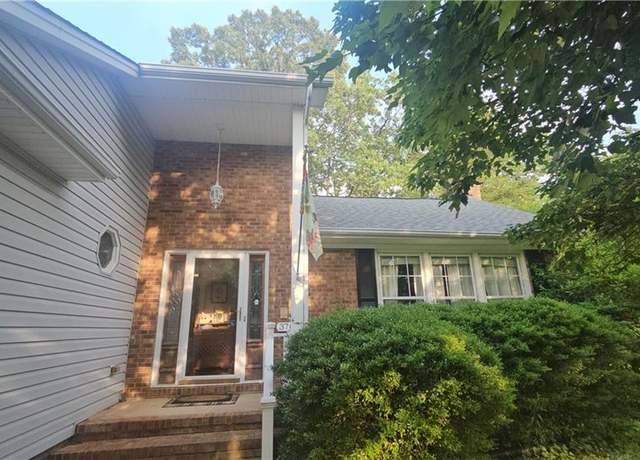 Property at 3700 Tattershall Dr, Greensboro, NC 27410, 3 beds, 2.5 baths