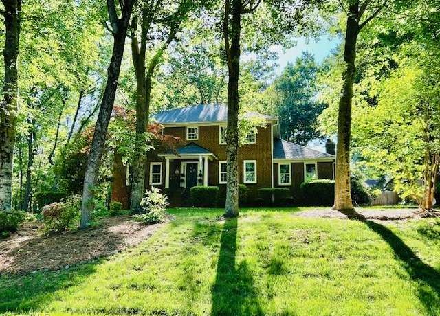 Property at 1912 Westheimer Dr, Clemmons, NC 27012, 5 beds, 3 baths