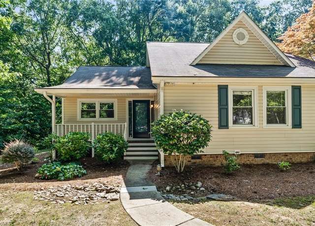 Property at 800 Carriage Crossing Ln Unit E, Greensboro, NC 27410, 3 beds, 2 baths