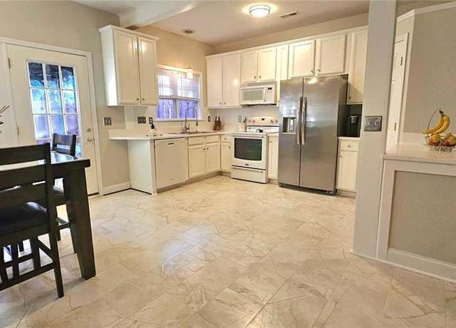 Property at 1734 Silver Run Ct, Winston-salem, NC 27127, 3 beds, 2.5 baths