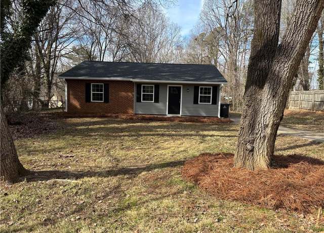 Property at 2865 Laguna Ave, Winston-salem, NC 27103, 3 beds, 1.5 baths