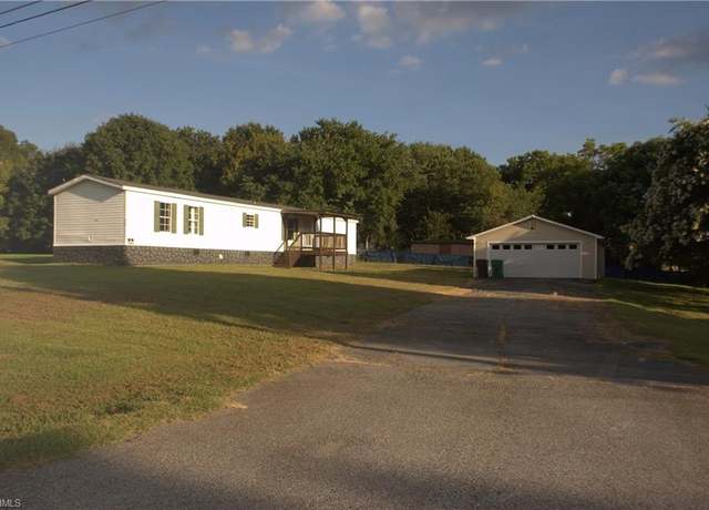 Property at 6265 Lowerywood Cir, Trinity, NC 27370, 3 beds, 2 baths
