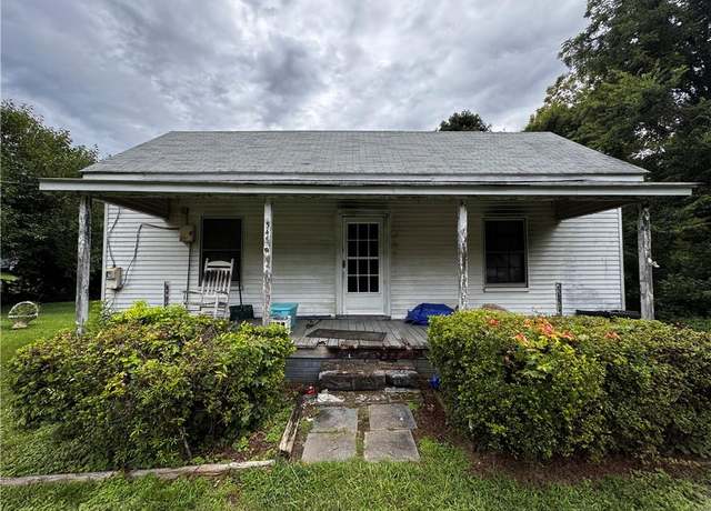 Property at 543 Oakdale Rd, Jamestown, NC 27282, 2 beds, 1 bath