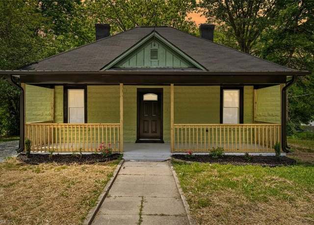 Property at 308 Worrell St, Thomasville, NC 27360, 3 beds, 2 baths