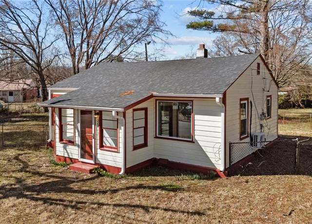 Property at 323 Kindley St, Lexington, NC 27292, 2 beds, 1 bath