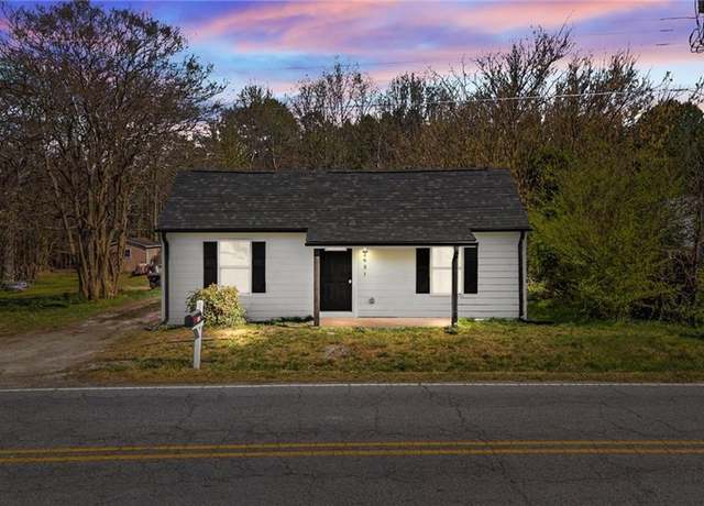 Property at 2631 Ingram Rd, High Point, NC 27263, 3 beds, 2 baths