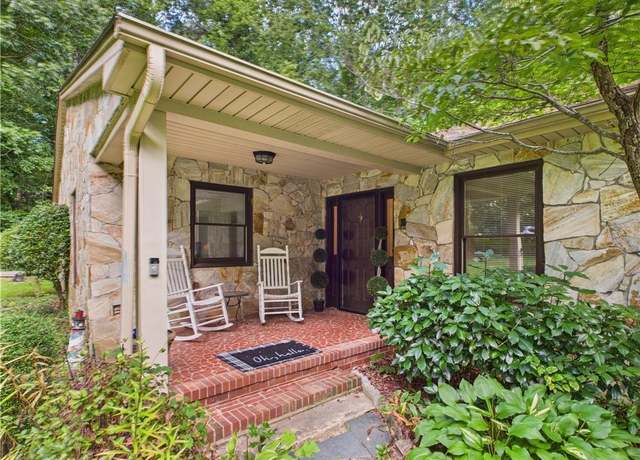 Property at 2800 Brookledge Ct, Browns Summit, NC 27214, 3 beds, 2 baths