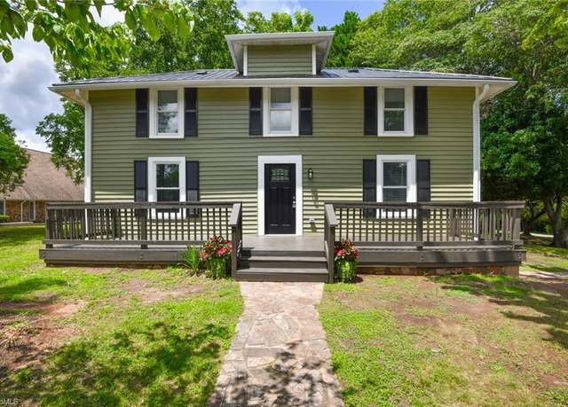 Property at 404 Guilford St, Reidsville, NC 27320, 3 beds, 2 baths