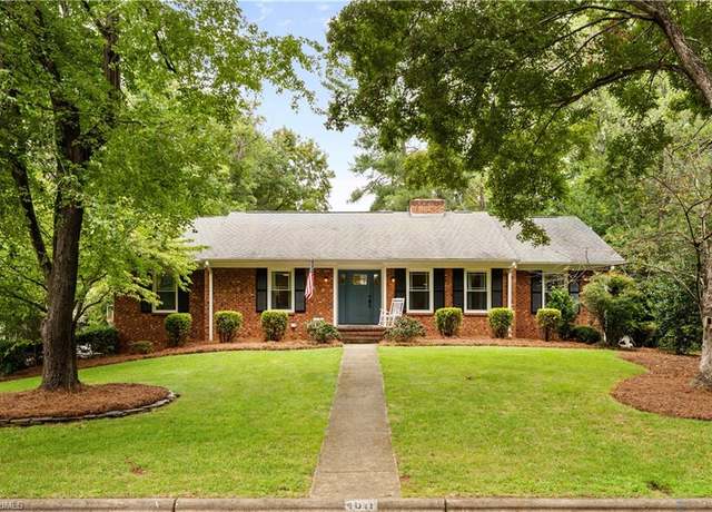Property at 4011 Dresden Dr, Winston-salem, NC 27104, 4 beds, 3 baths
