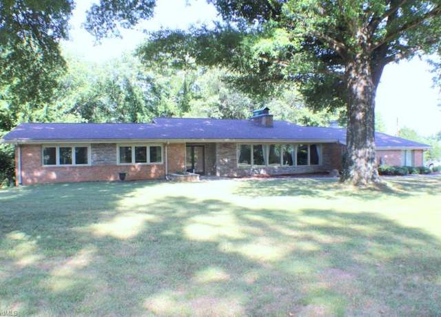 Property at 1582 Greenhill Rd, Mount Airy, NC 27030, 3 beds, 2.5 baths