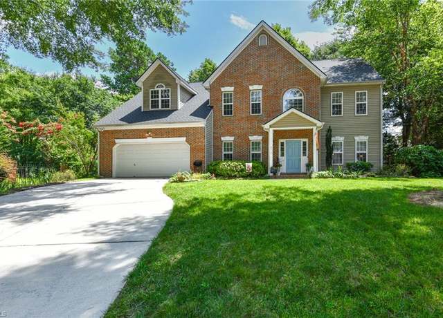Property at 210 Farriers Ln, Jamestown, NC 27282, 5 beds, 2.5 baths