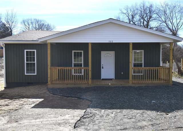 Property at 703 Snead St, Reidsville, NC 27320, 3 beds, 2 baths