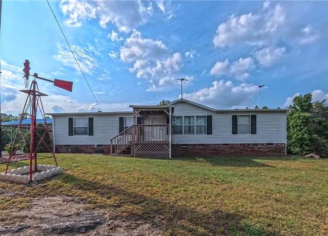 Property at 1747 Lynchburg Rd, Westfield, NC 27053, 3 beds, 2 baths
