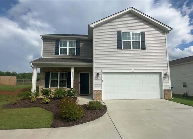 Property at 1020 Baileys Chapel Rd, Advance, NC 27006, 3 beds, 2.5 baths