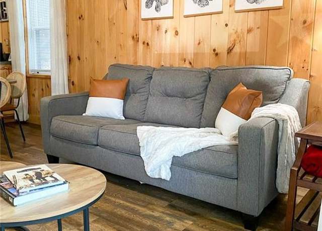 Property at 103 Mid Holiday Ln, Beech Mountain, NC 28604, 1 bed, 1 bath