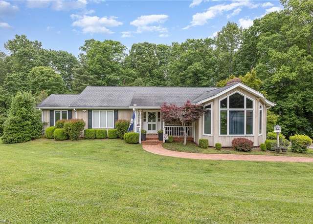 Property at 210 Apollo Dr, Mount Airy, NC 27030, 3 beds, 2.5 baths