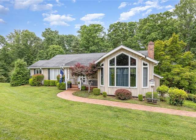 Property at 210 Apollo Dr, Mount Airy, NC 27030, 3 beds, 2.5 baths