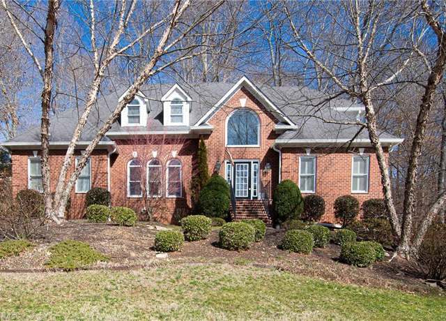 Property at 4229 Saddlewood Forest Dr, Winston-salem, NC 27106, 5 beds, 4.5 baths