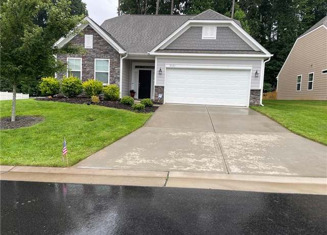 Property at 5161 Quail Forest Dr, Clemmons, NC 27012, 3 beds, 3 baths