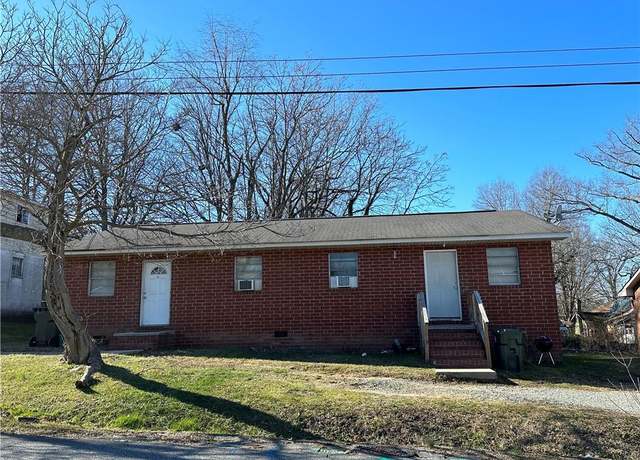 Property at 13/ 15 Hunter St, Thomasville, NC 27360