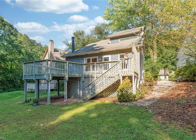 Property at 4960 Lochraven Dr, Winston-salem, NC 27104, 2 beds, 2 baths