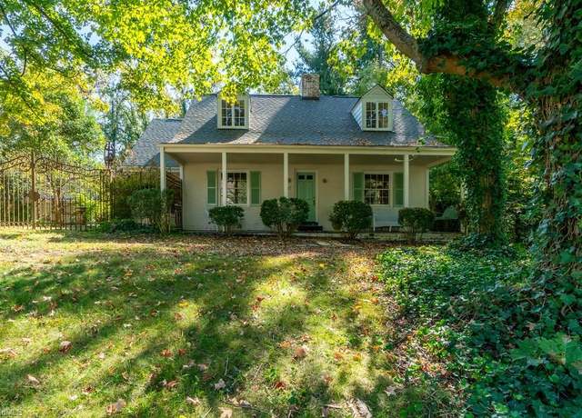 Property at 907 Sunset Dr, High Point, NC 27262, 3 beds, 1.5 baths