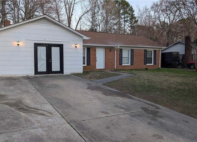 Property at 1906 Greenstone Pl, High Point, NC 27265, 4 beds, 1.5 baths