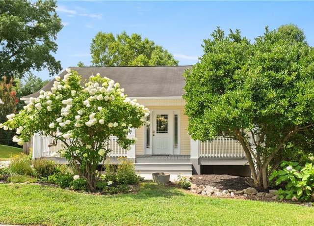 Property at 510 Brown Stone Ct, Kernersville, NC 27284, 3 beds, 2 baths
