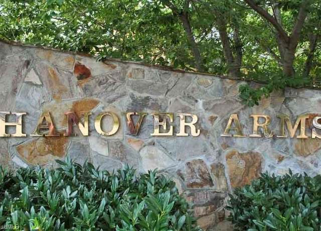 Property at 366 Hanover Arms Ct, Winston-salem, NC 27104, 2 beds, 2.5 baths