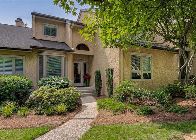 Property at 1935 Eastchester Dr Unit B, High Point, NC 27265, 3 beds, 2.5 baths
