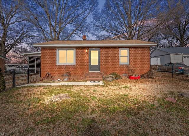 Property at 804 Blair St, Thomasville, NC 27360, 2 beds, 1 bath