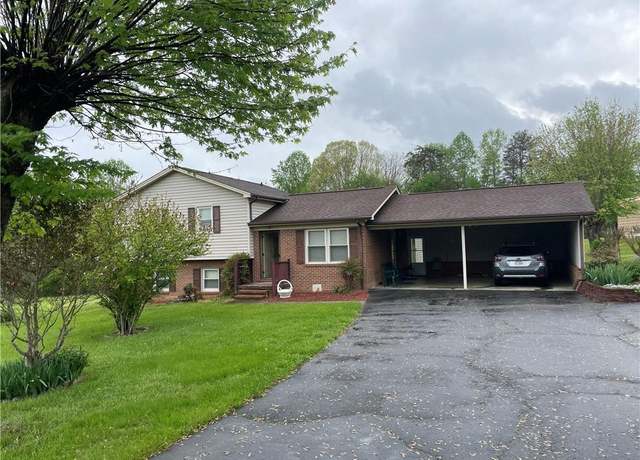 Property at 139 Orchard View Dr, Mount Airy, NC 27030, 3 beds, 1.5 baths
