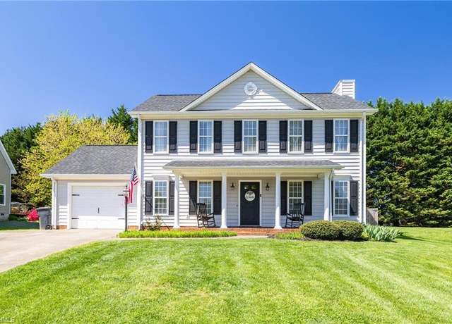 Property at 1516 Squires Ln, Kernersville, NC 27284, 3 beds, 2.5 baths
