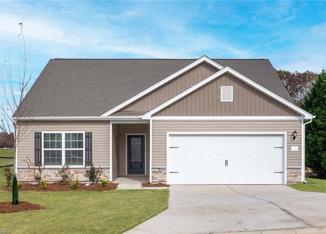 Property at 304 Dixieland Ct, King, NC 27021, 3 beds, 2 baths