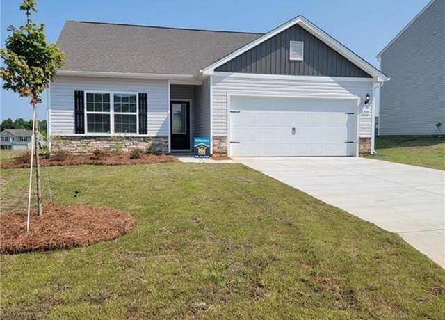 Property at 304 Dixieland Ct, King, NC 27021, 3 beds, 2 baths